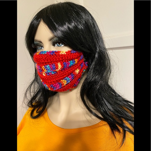 Hand-knitted Face Mask - Picture 3 of 9